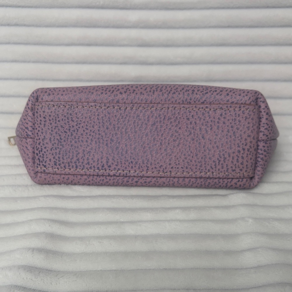 Women’s Lilac Textured Cosmetic Pouch with Gold Zipper - Picture 4 of 6
